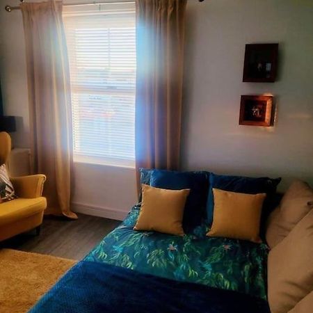 No 1 The Terrace Apartment Rainhill Ngoại thất bức ảnh